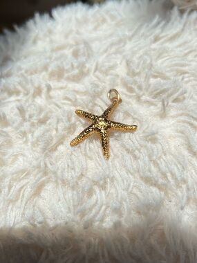 Gold Starfish Pendant